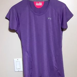 UA sz sm heat gear shirt